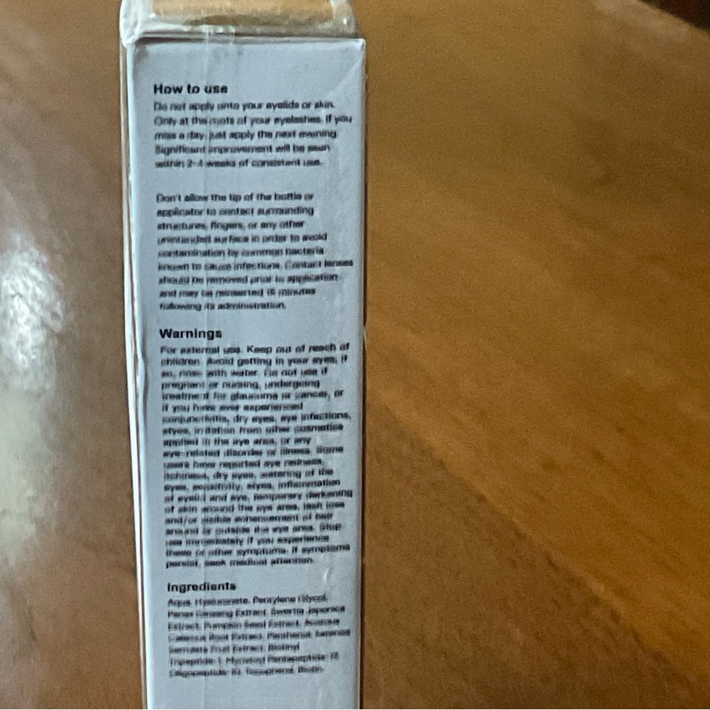 Scorolash Volumizing Eyelash Growth Serum - Picture 2 of 4